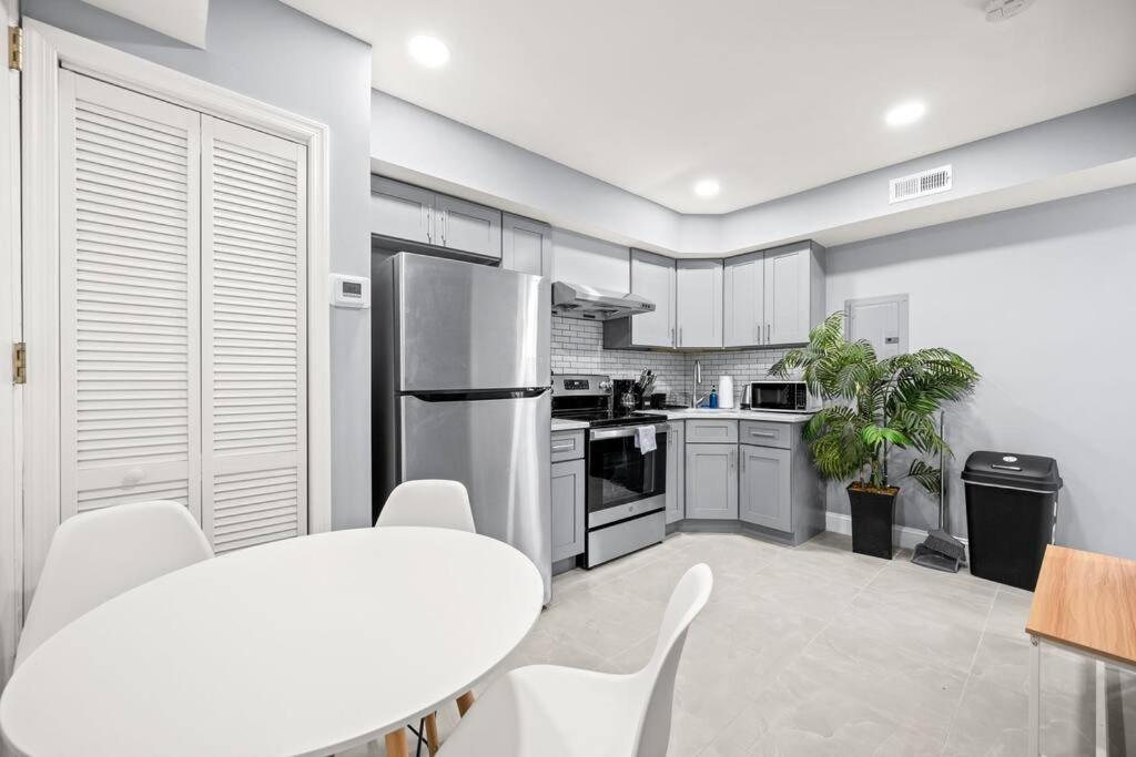 New! Cozy Apt In Center City! Filadélfia Exterior foto